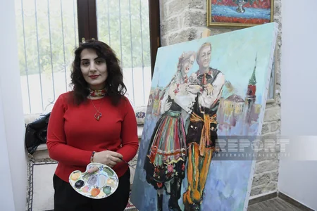 Azerbaijani artists present paintings dedicated to history, culture of Poland
