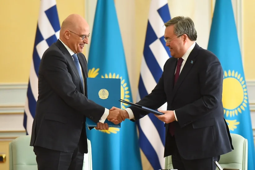 Главы МИД Казахстана и Греции подписали соглашение по подготовке дипломатов