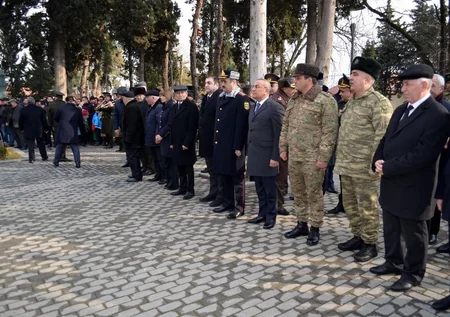 Azərbaycan Ordusunda 20 Yanvar şəhidlərinin xatirəsi anılıb - VİDEO