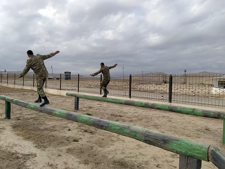 Azerbaijani defense minister views young officers’ training process