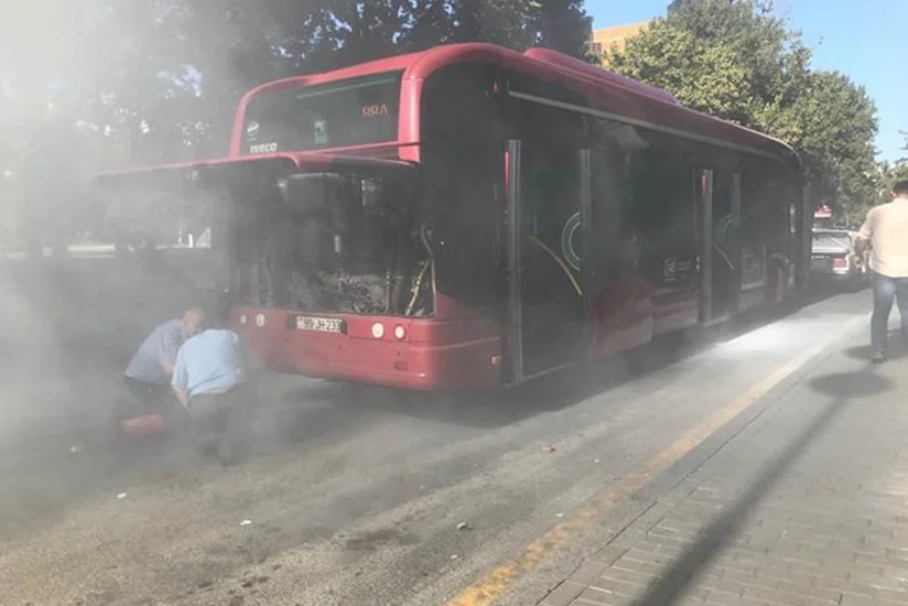 В автобусе Baku Bus произошло задымление - ВИДЕО - ФОТО