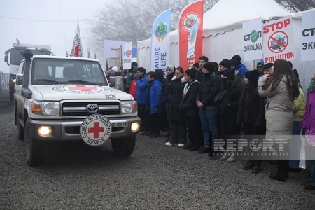 Акция протеста на дороге Ханкенди-Лачын продолжается