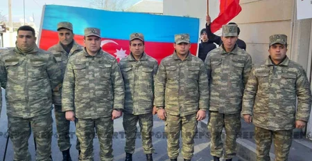 Gəncədə Vətən müharibəsi şəhidinin adına olan küçədə barelyefi açılıb