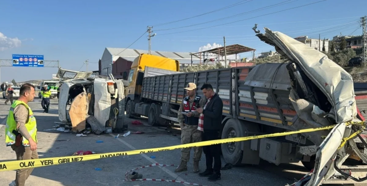 В Турции в серьезном ДТП погибли шесть человек, восемь пострадали
