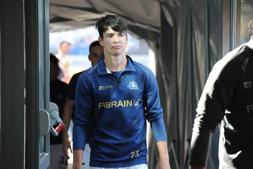 Legiya Azərbaycan yığmasından təklif alan futbolçu ilə anlaşıb