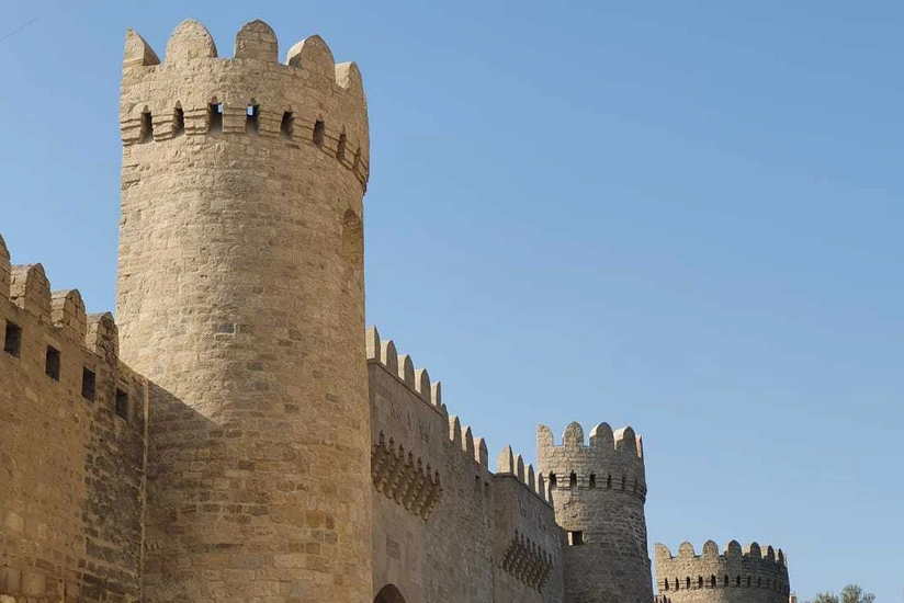 Qoşa Qala qapıları bərpa olunub