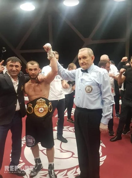 Азербайджанский боксер победил армянина и завоевал пояс WBA Continental