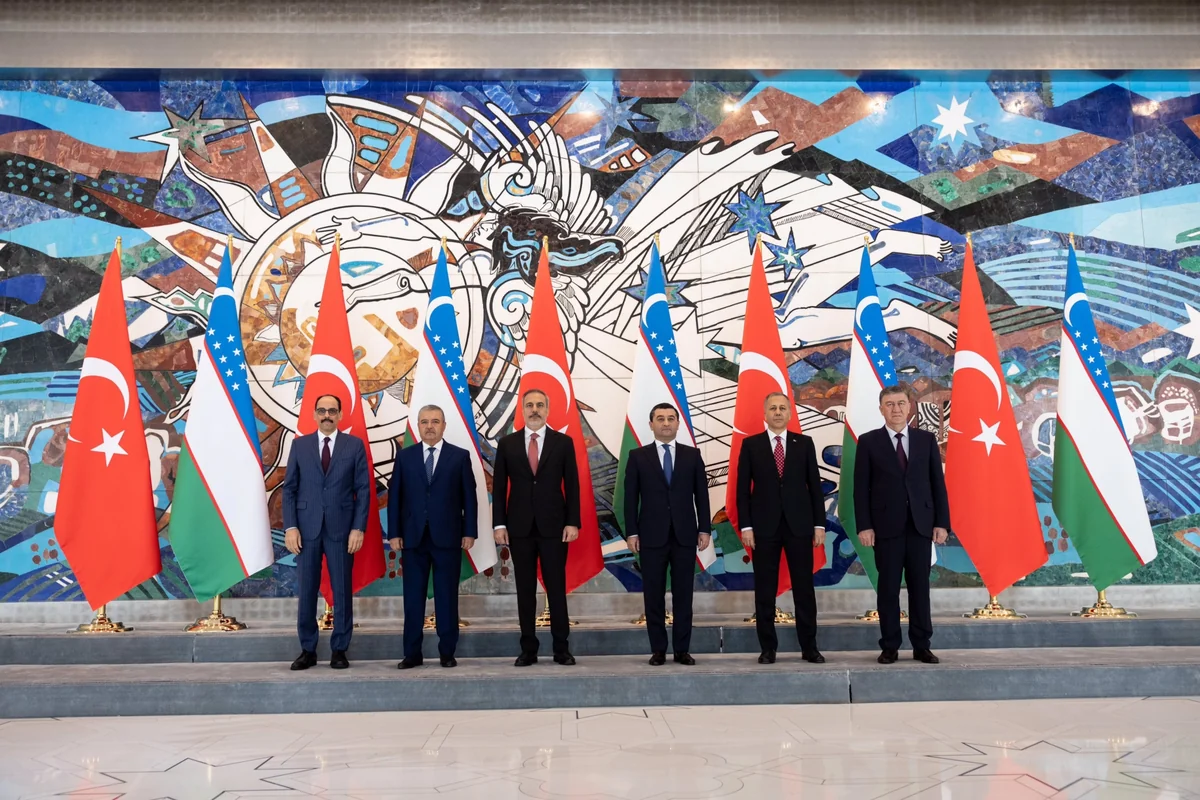 Türkiyə ilə Özbəkistan arasında əməkdaşlıqla bağlı yol xəritəsi imzalanıb