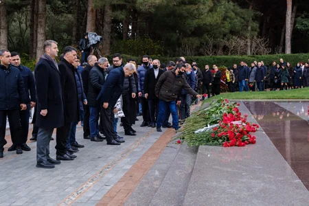Gənclər və İdman Nazirliyi, Gənclər Fondunun nümayəndələri ümummili liderin xatirəsini yad ediblər