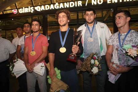 Avropa çempionatından qayıdan Azərbaycan cüdoçuları üçün qarşılanma mərasimi keçirilib