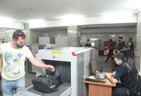 Bakı metrosu Avropa çempionatı ilə bağlı sosial posterlər təqdim edib