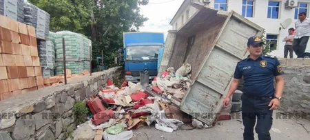 Şəkidə Zil aşıb, sürücü özünü maşından atmaq istəyərkən ölüb