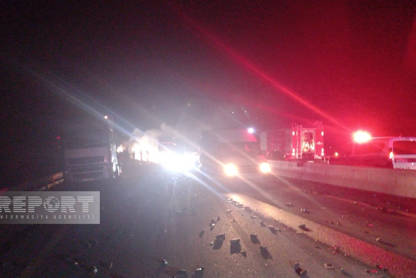 Biləsuvarda yük avtomobilində baş verən yanğın söndürülüb, yol qismən açılıb - YENİLƏNİB