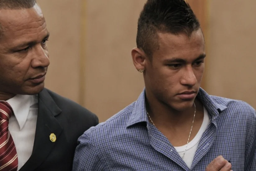 ​Braziliya hökuməti Neymar və atasına qarşı ittiham irəli sürüb