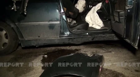 В Исмаиллы автомобиль врезался в дерево, водитель скончался