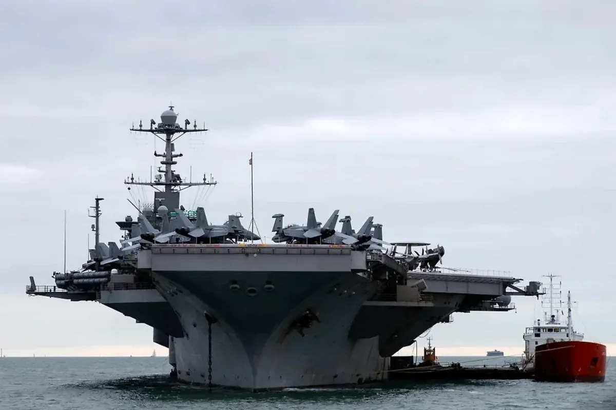 Husilər ABŞ-nin aviadaşıyıcılarına zərbələr endiriblər