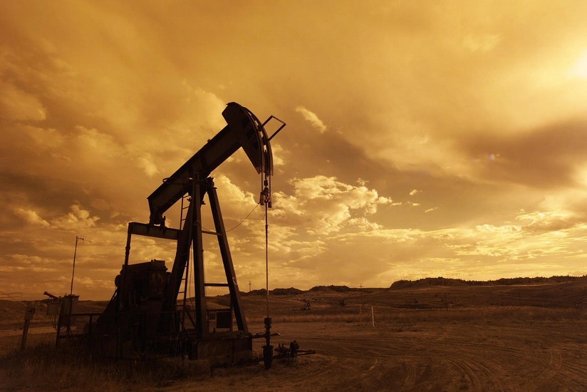 Oil prices increase moderately on rising demand