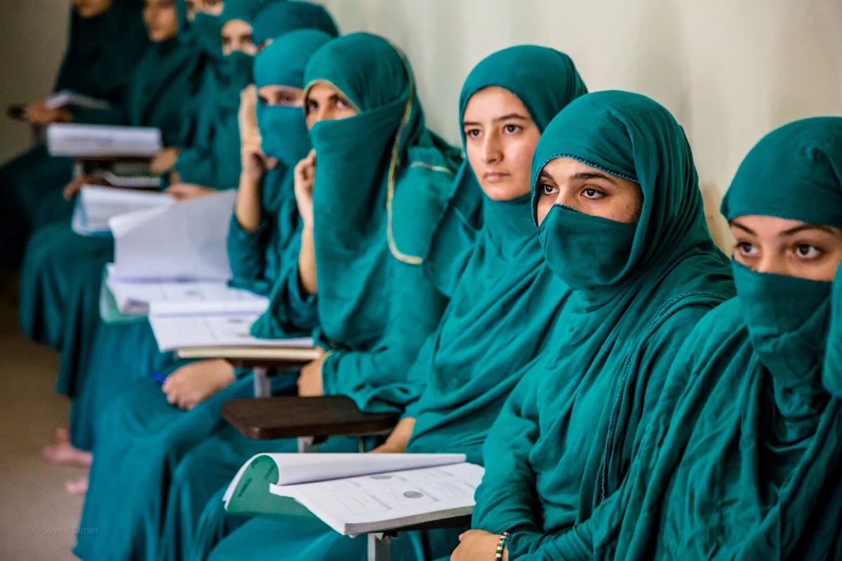 “Taliblər” Əfqanıstan qadınlarını səhiyyəyə qayıtmağa çağırıblar