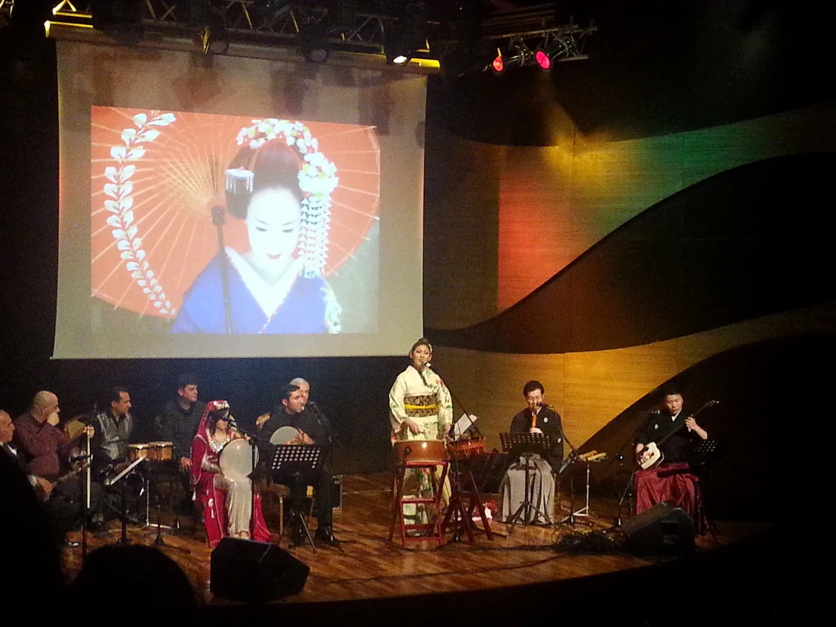 Yaponiyanın “VA-LİQA” musiqi qrupu Bakıda konsert proqramı ilə çıxış edib