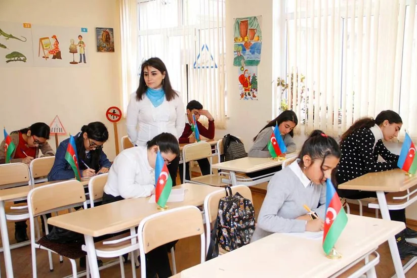 Bakı məktəblərində inşa müsabiqəsi keçirilir