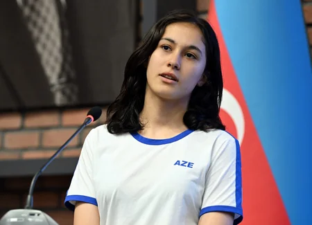 Fərid Qayıbov ay ərzində beynəlxalq yarışlarda uğurla çıxış etmiş idmançılarla görüşüb