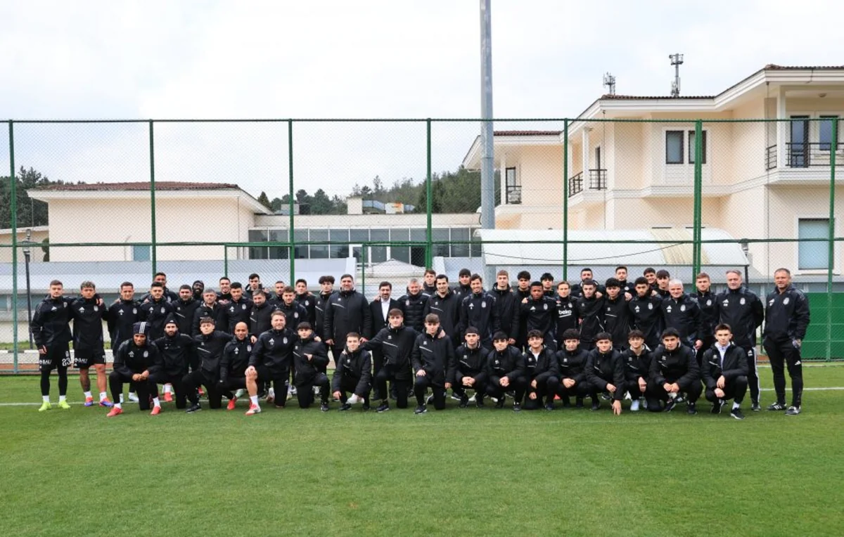 Neftçinin yeniyetmə futbolçuları Beşiktaşın məşqini izləyiblər