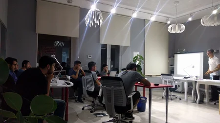 'Applab' center hosts intensive training on Business Plan Preparation