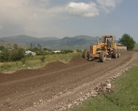 Gədəbəydə avtomobil yolunun tikintisinə başlanılıb