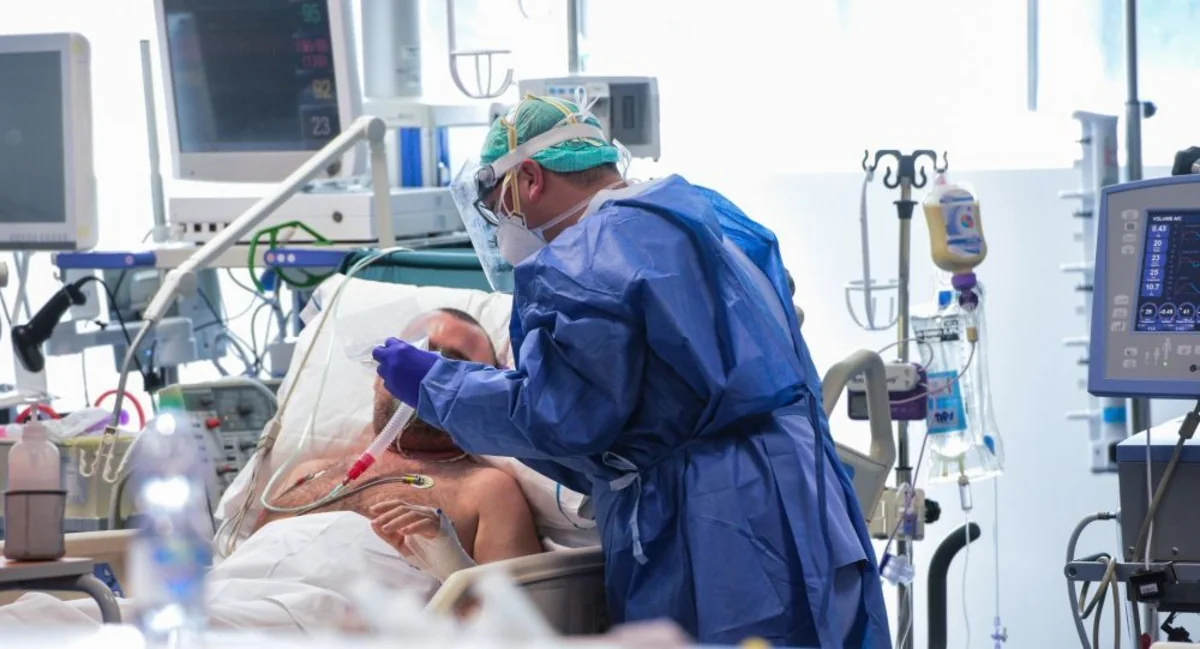 Koronavirusa yoluxanların müalicə aldığı xəstəxanadan VİDEO