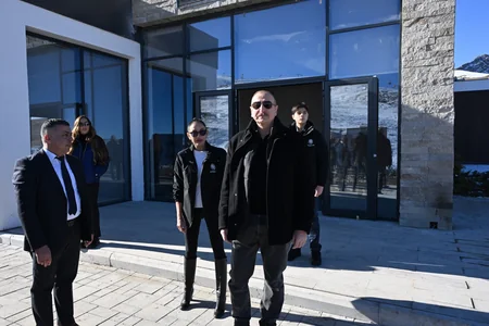 Prezident Şahdağ Turizm Kompleksindəki “Lakeside” hotelində aparılan işlərlə və “Xizək klubu” binasının tikintisi ilə tanış olub - YENİLƏNİB-2