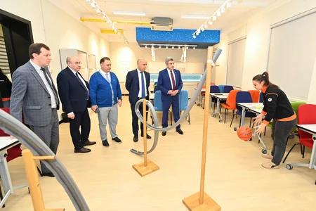 Tatarıstanın təhsil naziri Bakıda səfərdədir