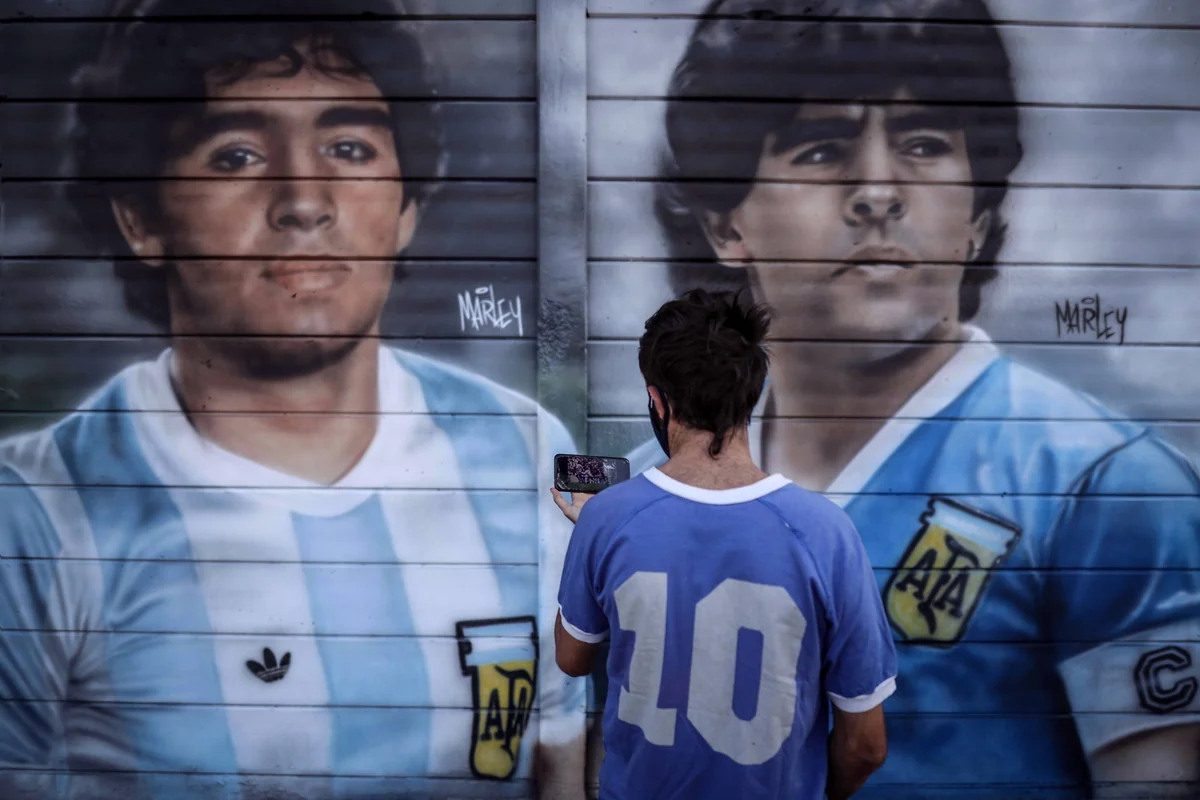 İtaliya və Argentina Maradonanın xatirəsinə yoldaşlıq matçı keçirəcək