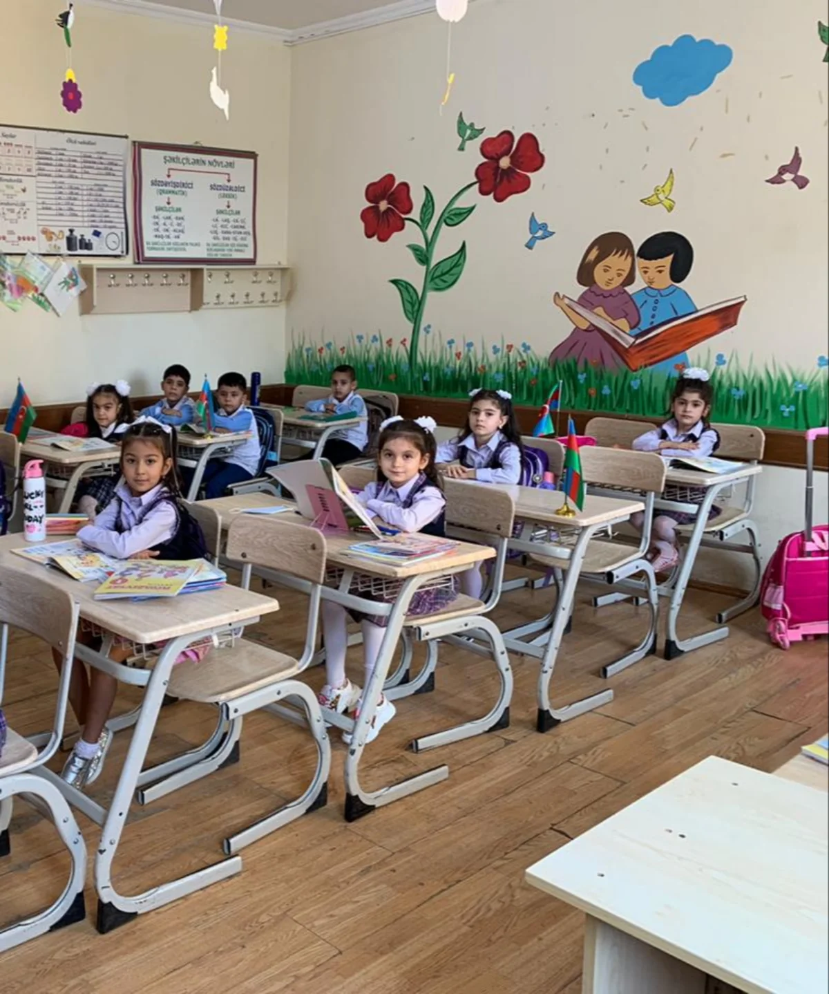 Sabahdan məktəblər açılır