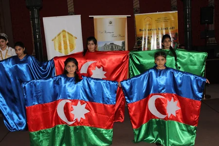 Состоялось мероприятие по случаю 100-летия государственного флага Азербайджана