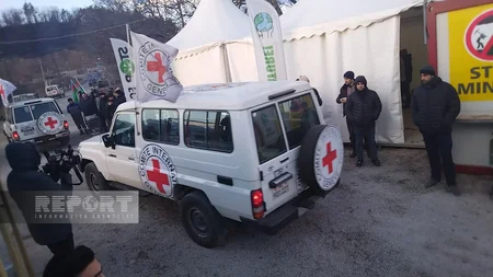 ICRC vehicles pass freely through Khankandi-Lachin road