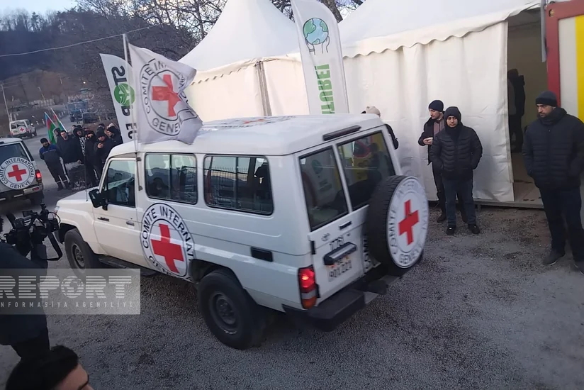 Автомобили МККК беспрепятственно проехали из Лачына в Ханкенди