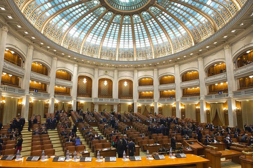 Romanian Parliament passes motion of no-confidence in government