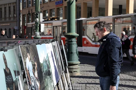 Snapshots of Sorrow: Azerbaijan's mine victims remembered in Prague