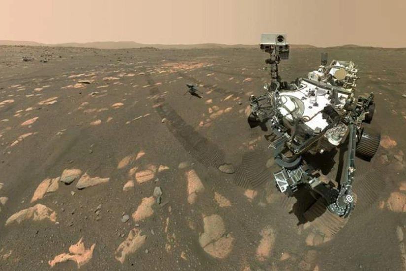 NASA rover collects first sample of Martian soil