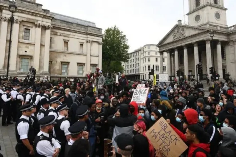 Число задержанных на акциях в Лондоне достигло 365 человек