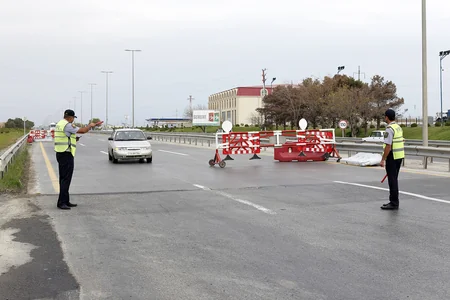 DYP: Sənəd tələb edəndə telefon çıxaranlar da olur, mübahisə edənlər də... - VİDEO