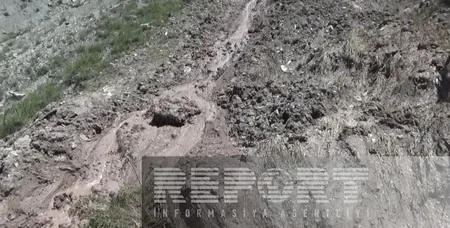 İsmayıllıda torpaq sürüşməsi olub, bir neçə fərdi yaşayış evi təhlükəli vəziyyətlə üzləşib