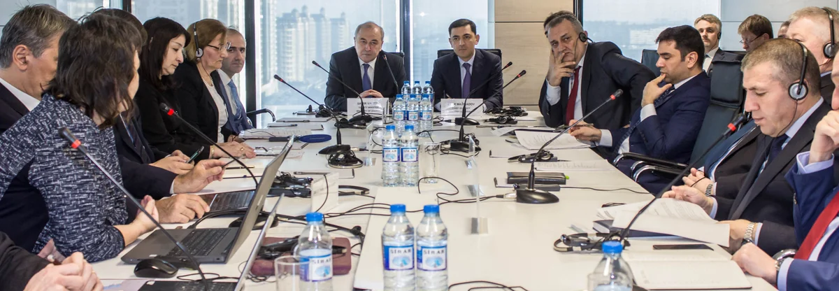 Bərpa olunan enerji mənbələri üzrə qanunvericilik bazası və şəbəkənin təkmilləşdirilməsi müzakirə edilib