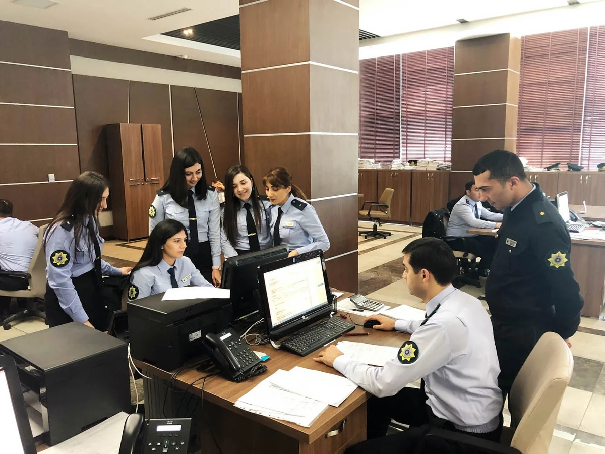 Xidmətə yeni qəbul olunan əməkdaşların daha bir qrupu Bakı Baş Gömrük İdarəsində təcrübə keçib