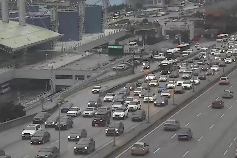 Bakıda 8 istiqamətdə tıxac yaranıb - SİYAHI