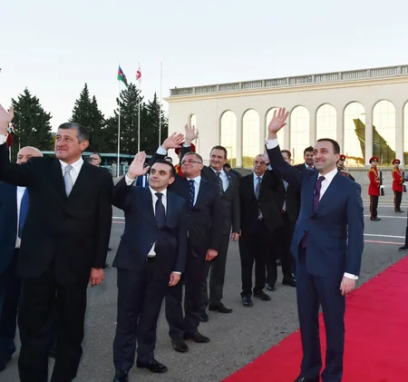 Prezident İlham Əliyev Gürcüstanda bir sıra görüşlər keçirib və səfər başa çatıb