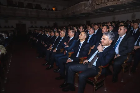 Prokurorluq əməkdaşları və veteranlar Opera və Balet Teatrında olub