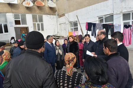 Dövlət Komitəsinin sədri Şüvəlan qəsəbəsində məskunlaşan məcburi köçkünlərlə görüşüb