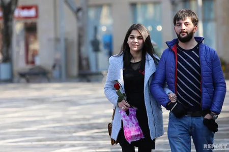 Bakıda “Sevgililər günü” - FOTOREPORTAJ