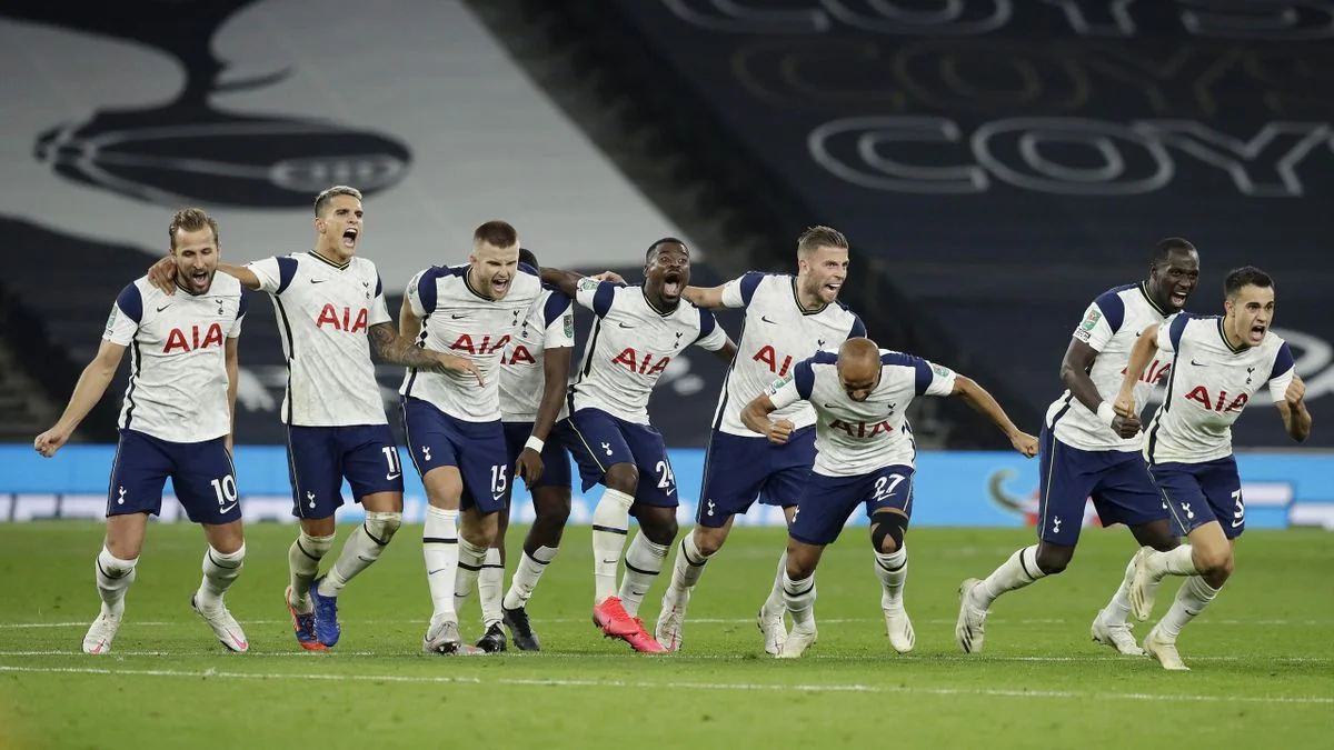 Tottenhemin futbolçuları karantini pozduqları üçün cərimələndi